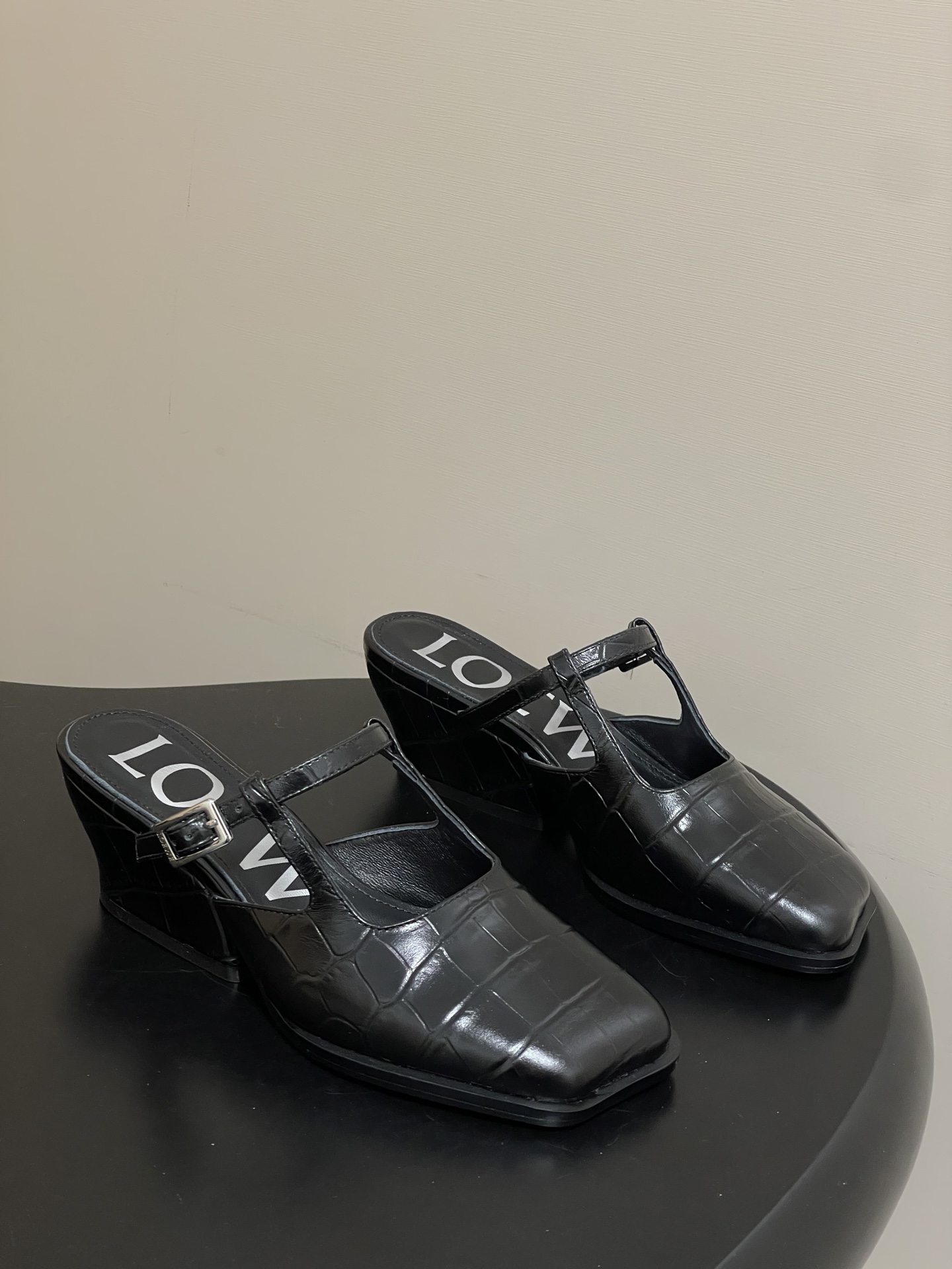 [TOP] LOEWE Onda Slippers - 4 Color