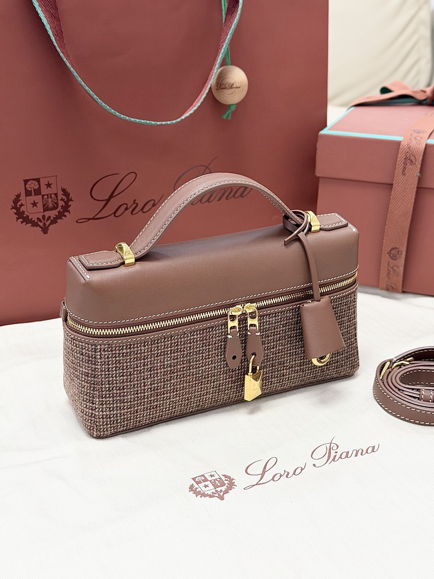 [TOP] Loro Piana Extra Bag  L23 Handbag 23 x 12 x 7cm - Caramel - 711 Luxury