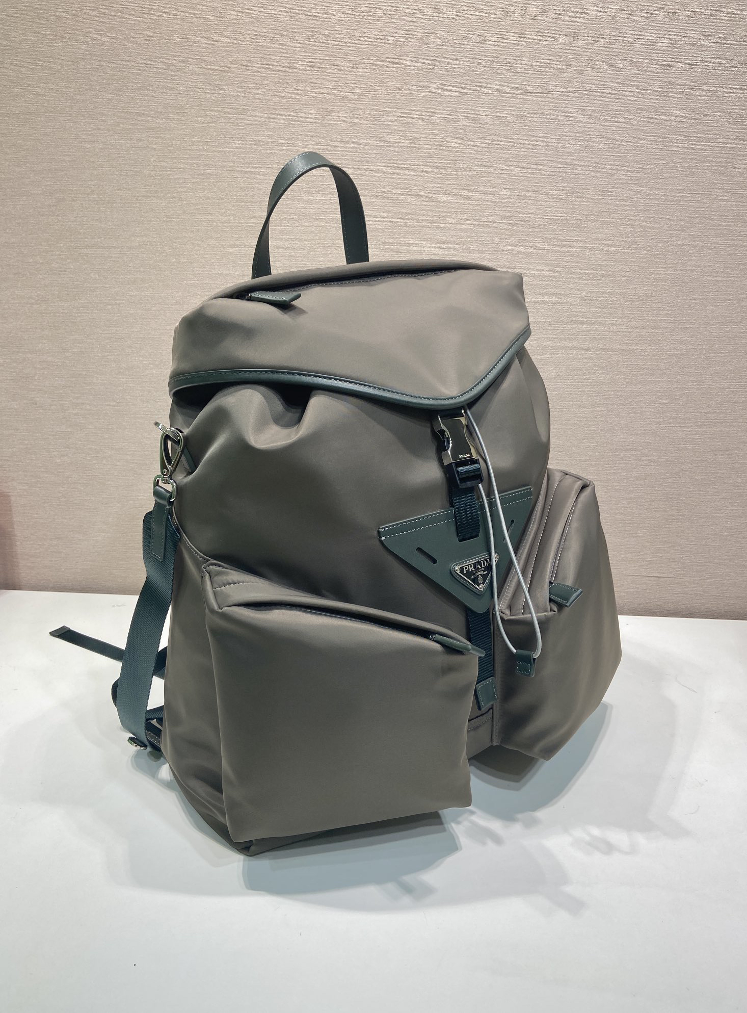 [TOP] PRADA Backpack Nylon 38-45-18cm - Grey - 711 Luxury