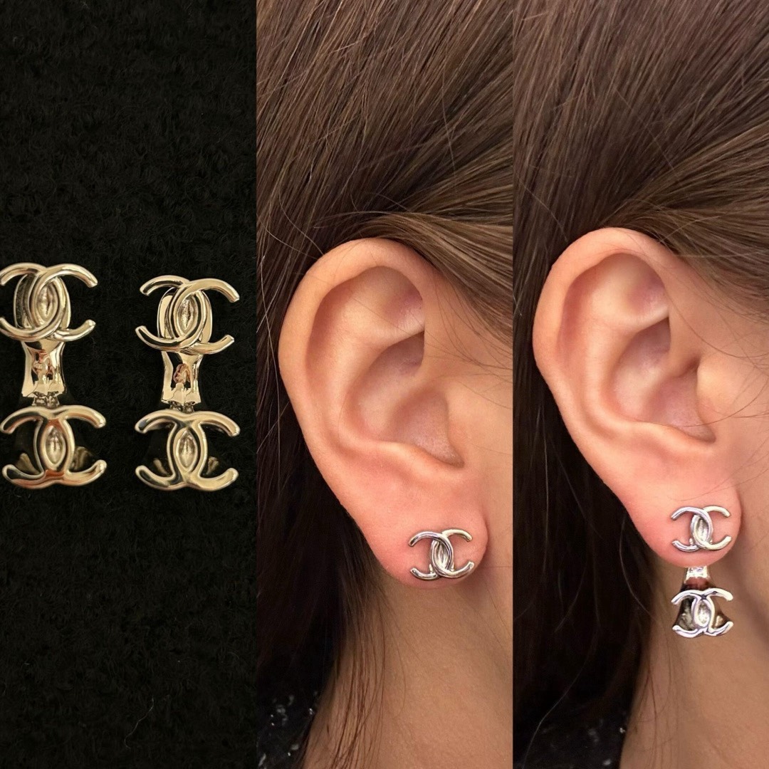 [TOP] CHANEL Earrings - Gold