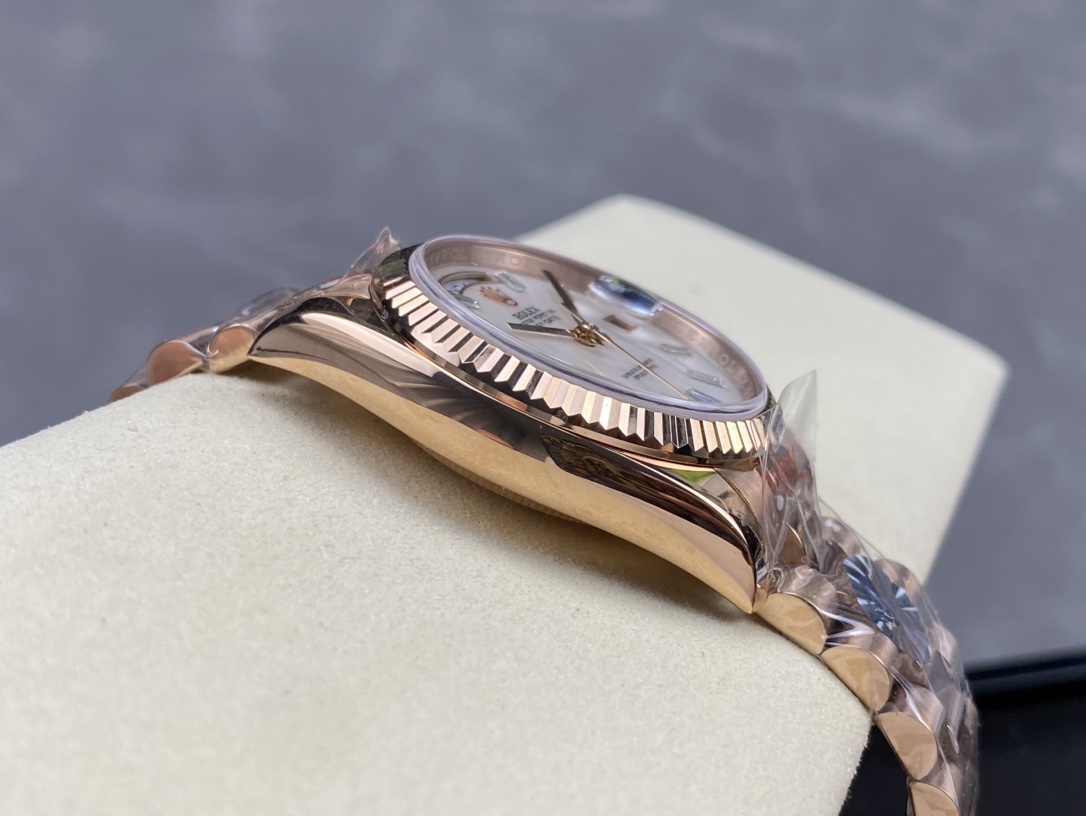 [TOP] ROLEX  Watch 36 mm - Gold