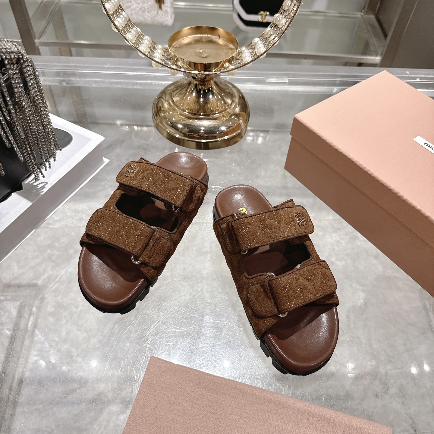 [TOP] Miu Miu Cowhide Slippers - Chocolate - 711 Luxury