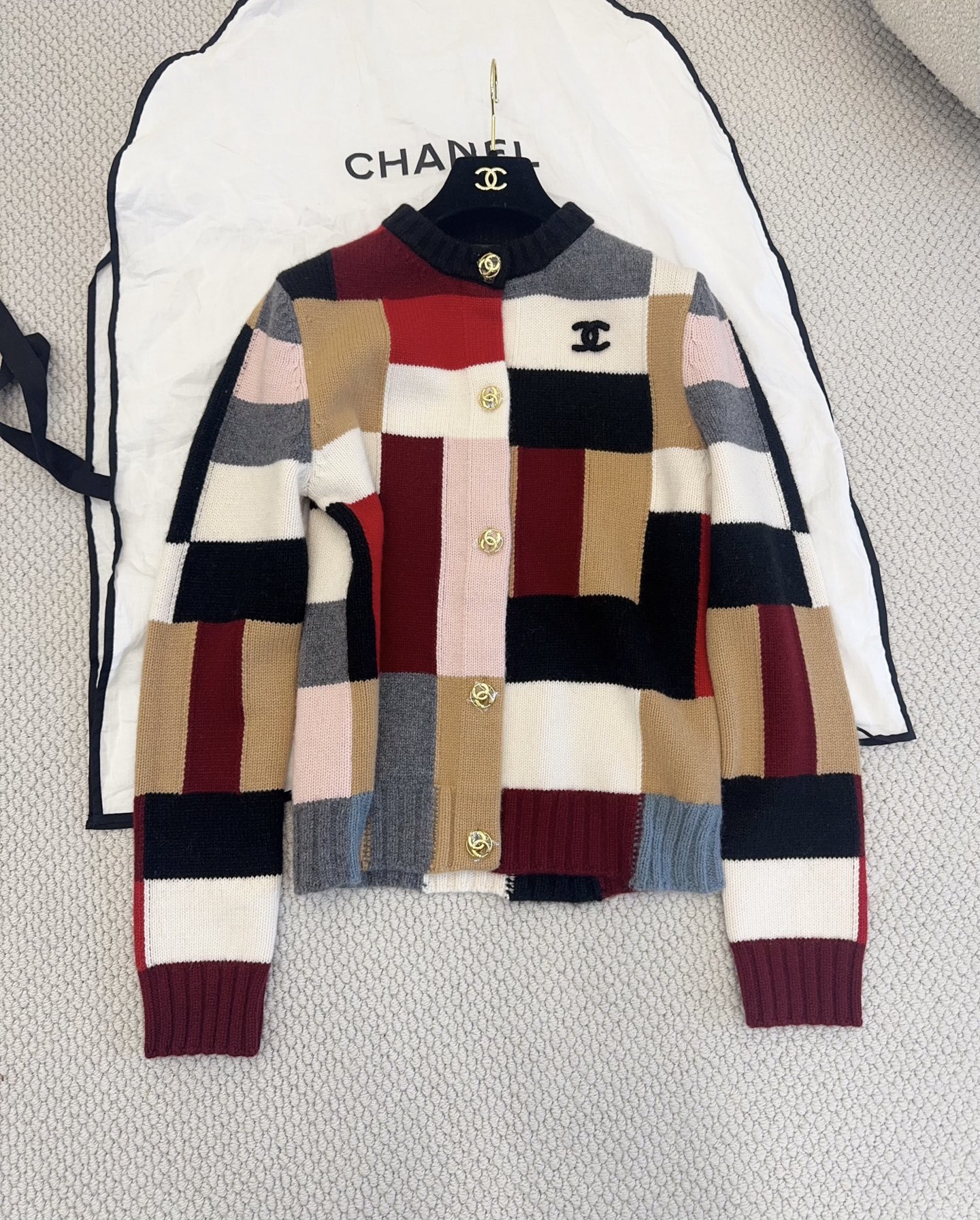 Chanel black Clothing CHANEL Cardigan Cashmere Wool Black Red Multicolor #396189 View 2 | Nigo Office