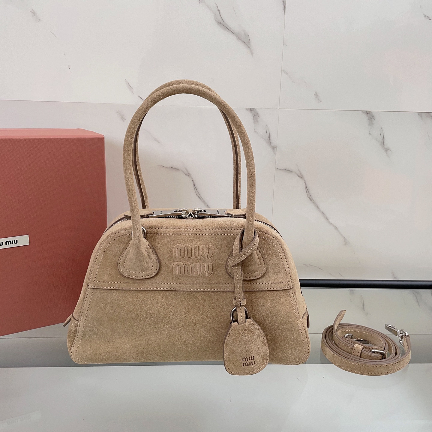 [TOP] Miu Miu Vivant Handbag 28X17X9.5CM - Khaki - 711 Luxury