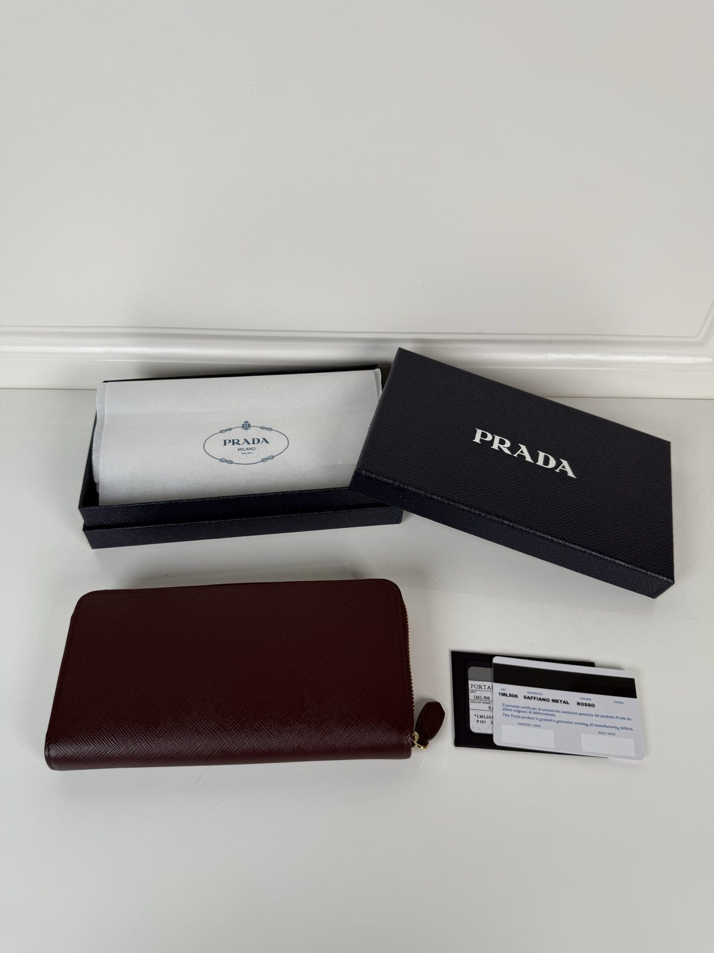 [TOP] PRADA Wallet 20*10.3cm - Dark Red - 711 Luxury