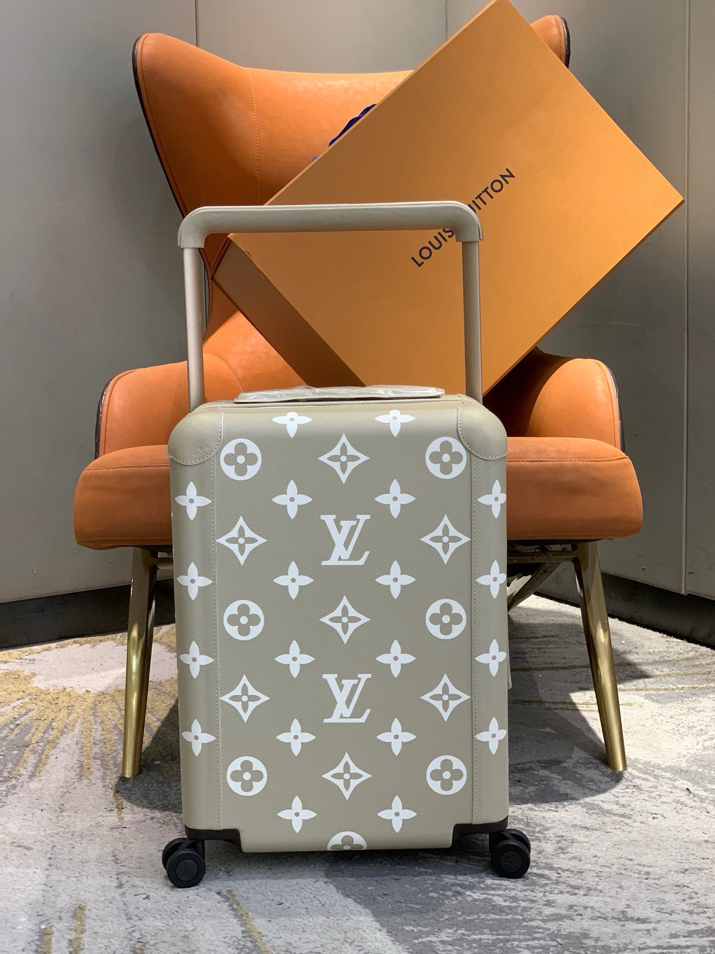 [TOP] Louis Vuitton LV Rolling Luggage Horizon 55 - Grey - 711 Luxury