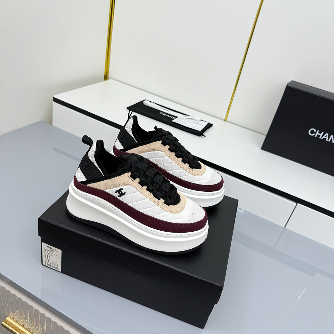 [TOP] CHANEL Sneakers - White