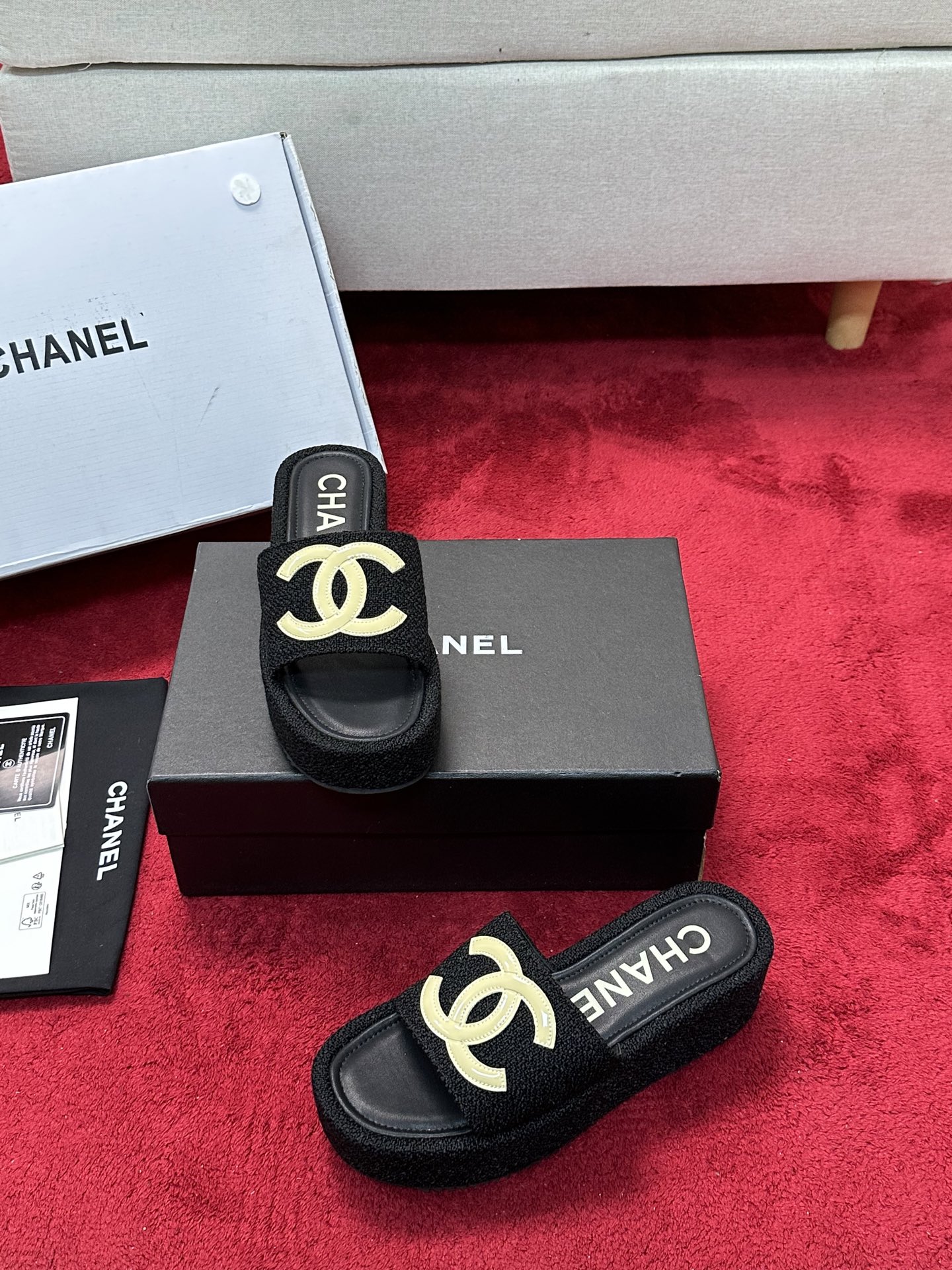 [TOP] CHANEL Sandals - Black