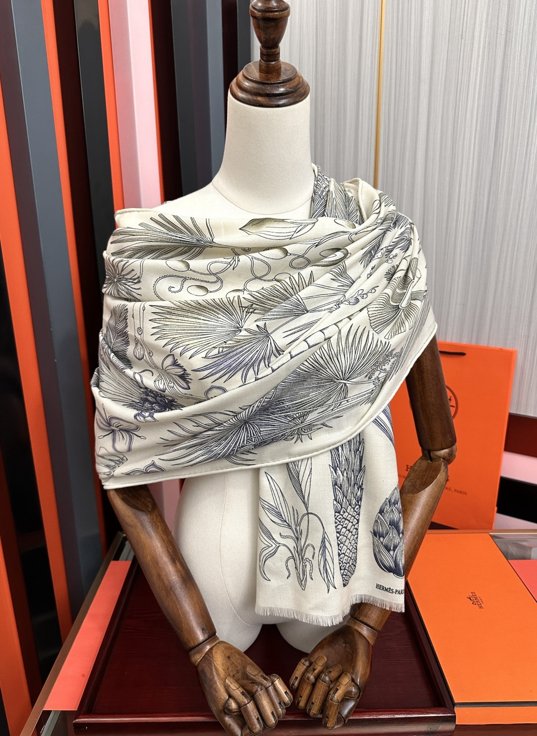 [TOP] HERMES Scarf 65x185cm - Beige - 711 Luxury