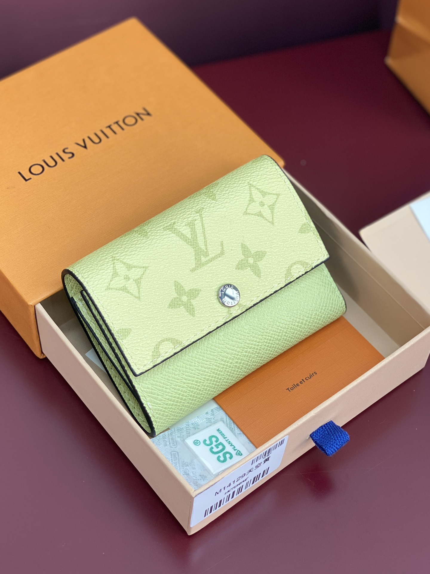 [TOP] Louis Vuitton LV Victor Wallet Monogram Eclie Canvas 11.5 x 9 x 2.5 cm - Green - 711 Luxury
