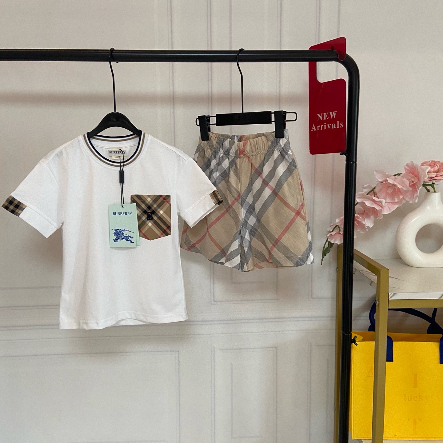 Burberry Unisex Kids Vintage Check Patch Pocket Cotton Tee & Elastic Waist Plaid Shorts Skort Two Piece Matching Set Boys Girls Sizes 100-160 White Khaki Plaid