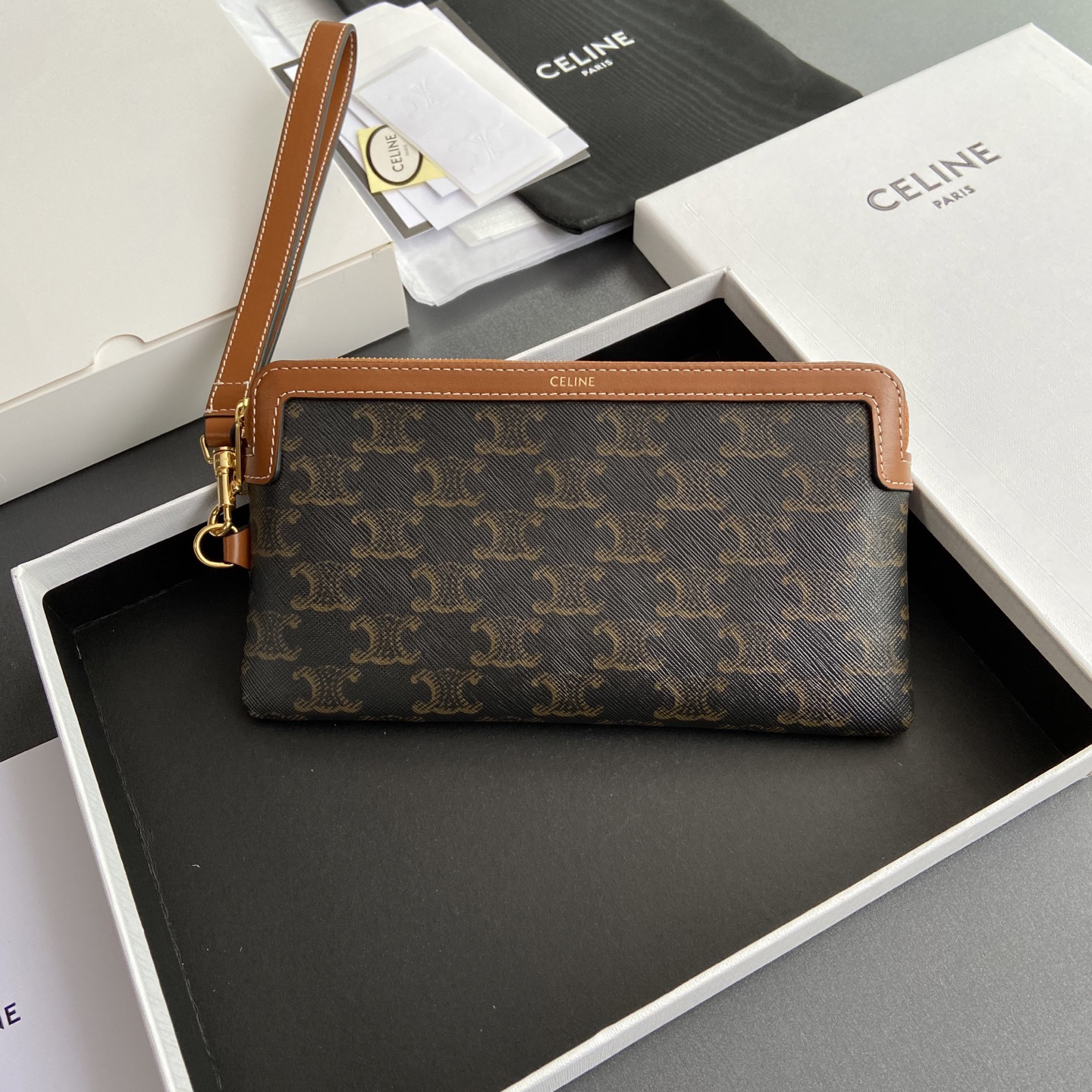 [TOP] CELINE Triomphe Logo  Wallet 21.5-11.5-1 cm - Brown - 711 Luxury