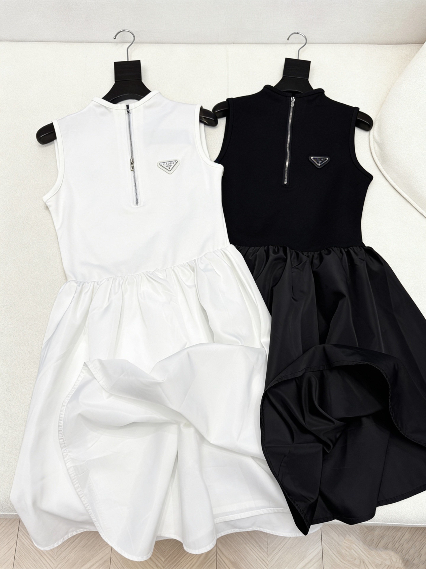 [TOP] PRADA Dress - 2 Color