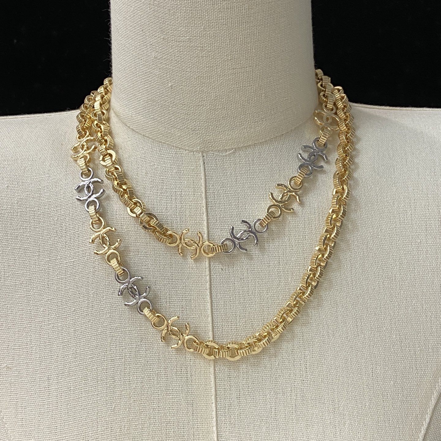 [TOP] CHANEL Necklace - Gold - 711 Luxury