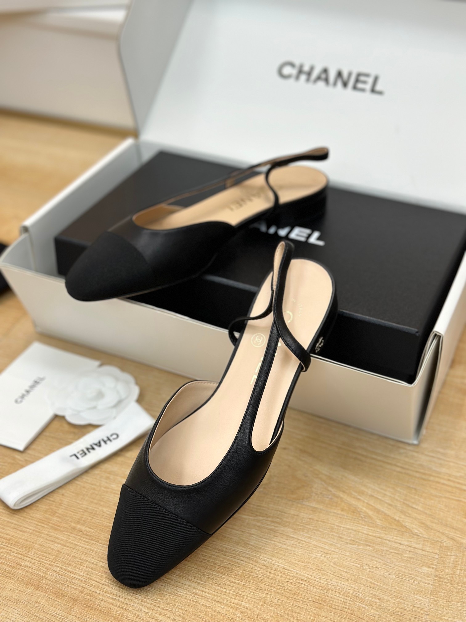 [TOP] CHANEL Flats - Black - 711 Luxury