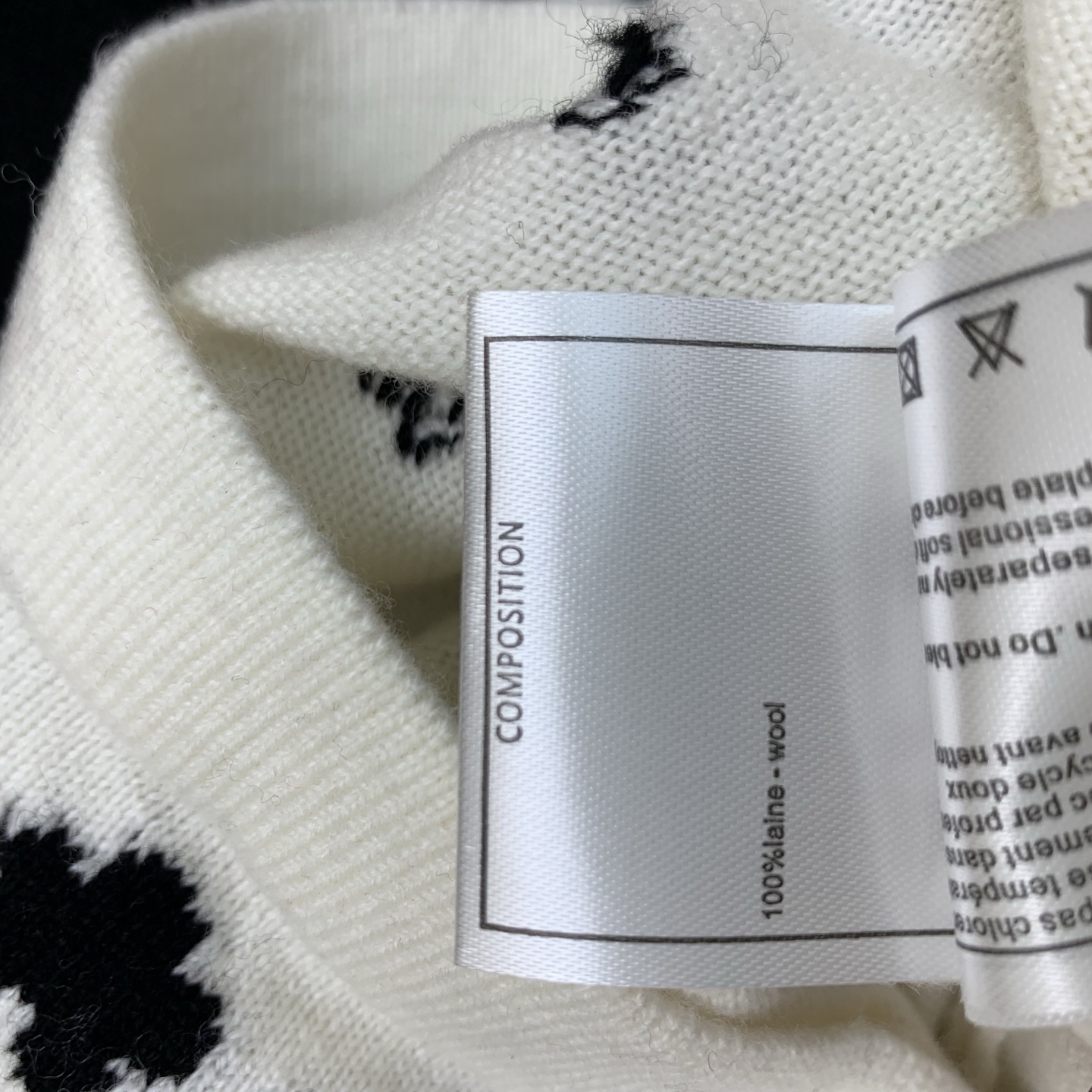 [TOP] CHANEL Knitted Vest - 2 Colors