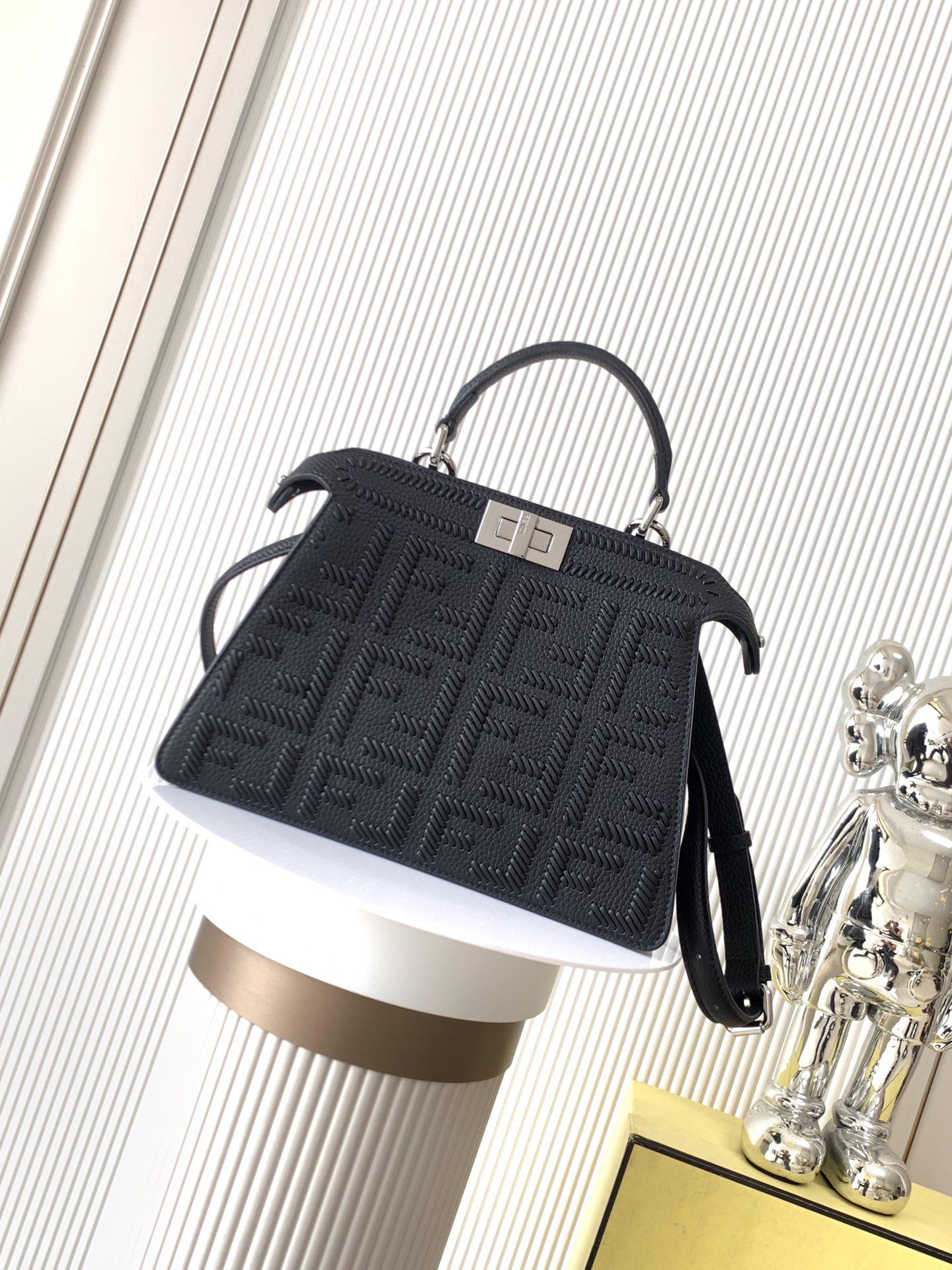 [TOP] FENDI Peekaboo ISeeU Bag Calfskin 27-11-20cm - Black & SHW - 711 Luxury