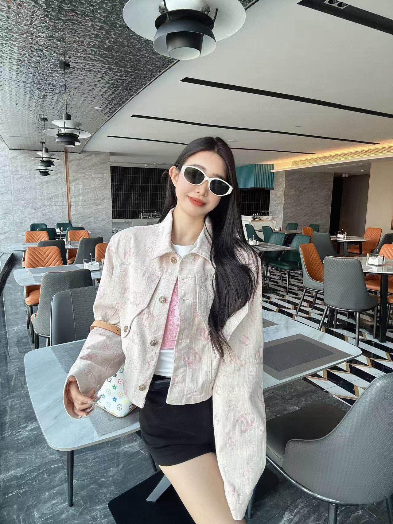 [TOP] CHANEL  Denim Jacket - Pink