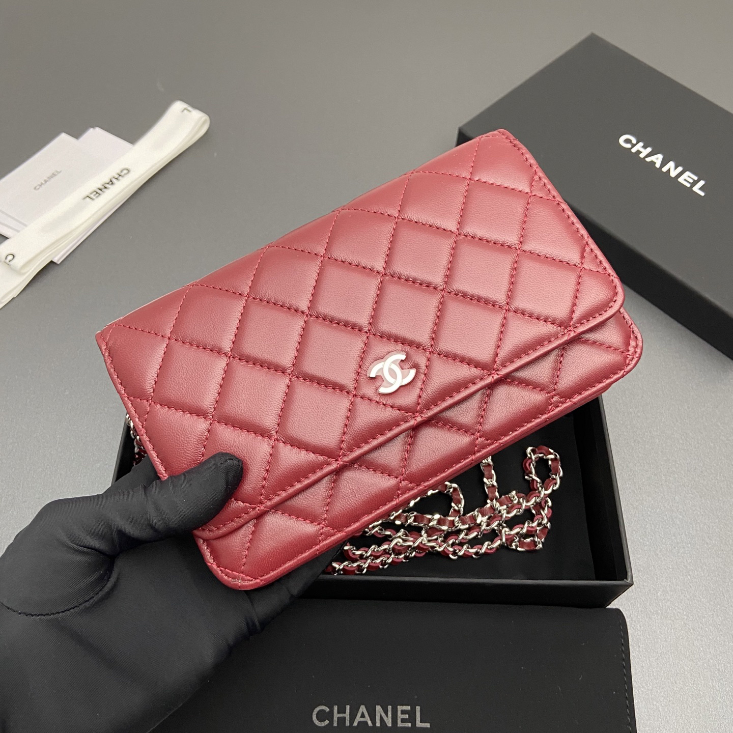 [TOP] CHANEL Woc Bag  - Red