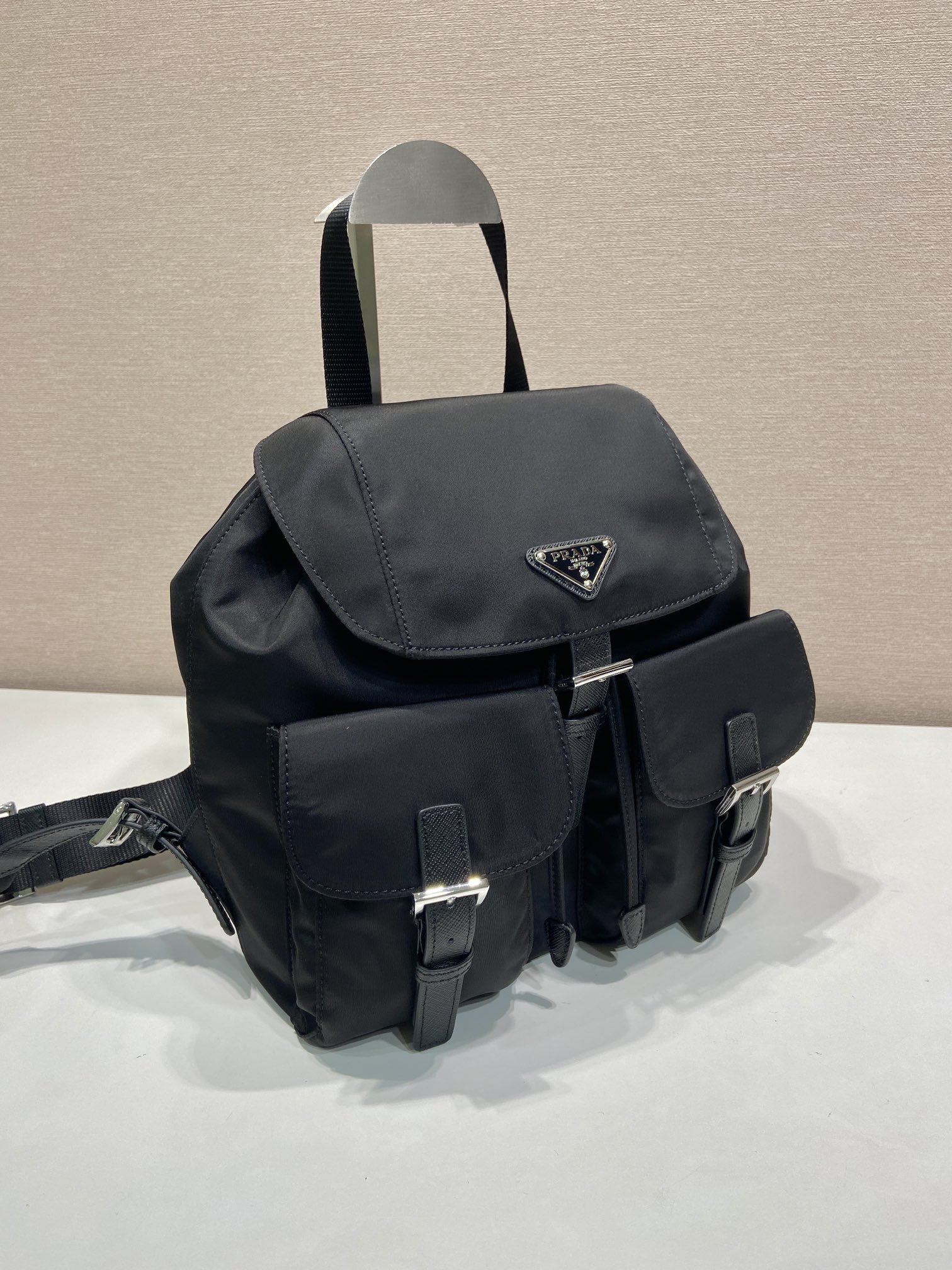 [TOP] PRADA Backpack 28x23.5x12cm - Black - 711 Luxury
