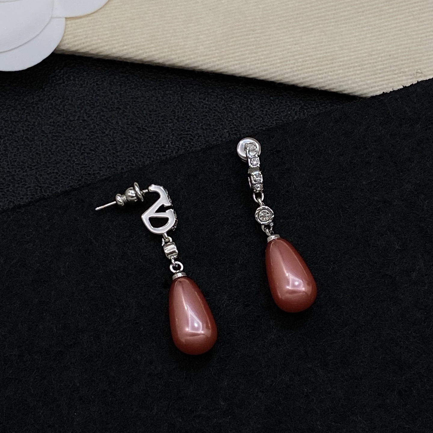 [TOP] VALENTINO Earrings - 2 Color - 711 Luxury