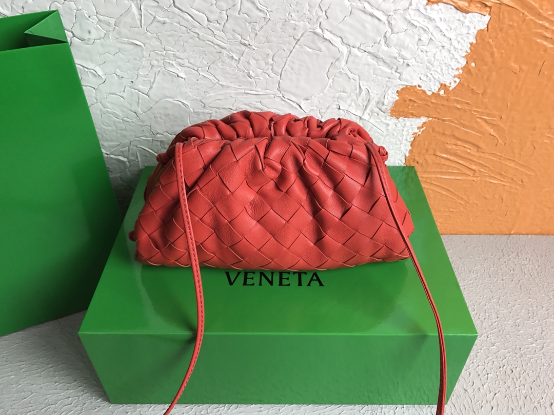 [TOP] Bottega Veneta BV The Pouch Bag 22x13x7cm - Red - 711 Luxury