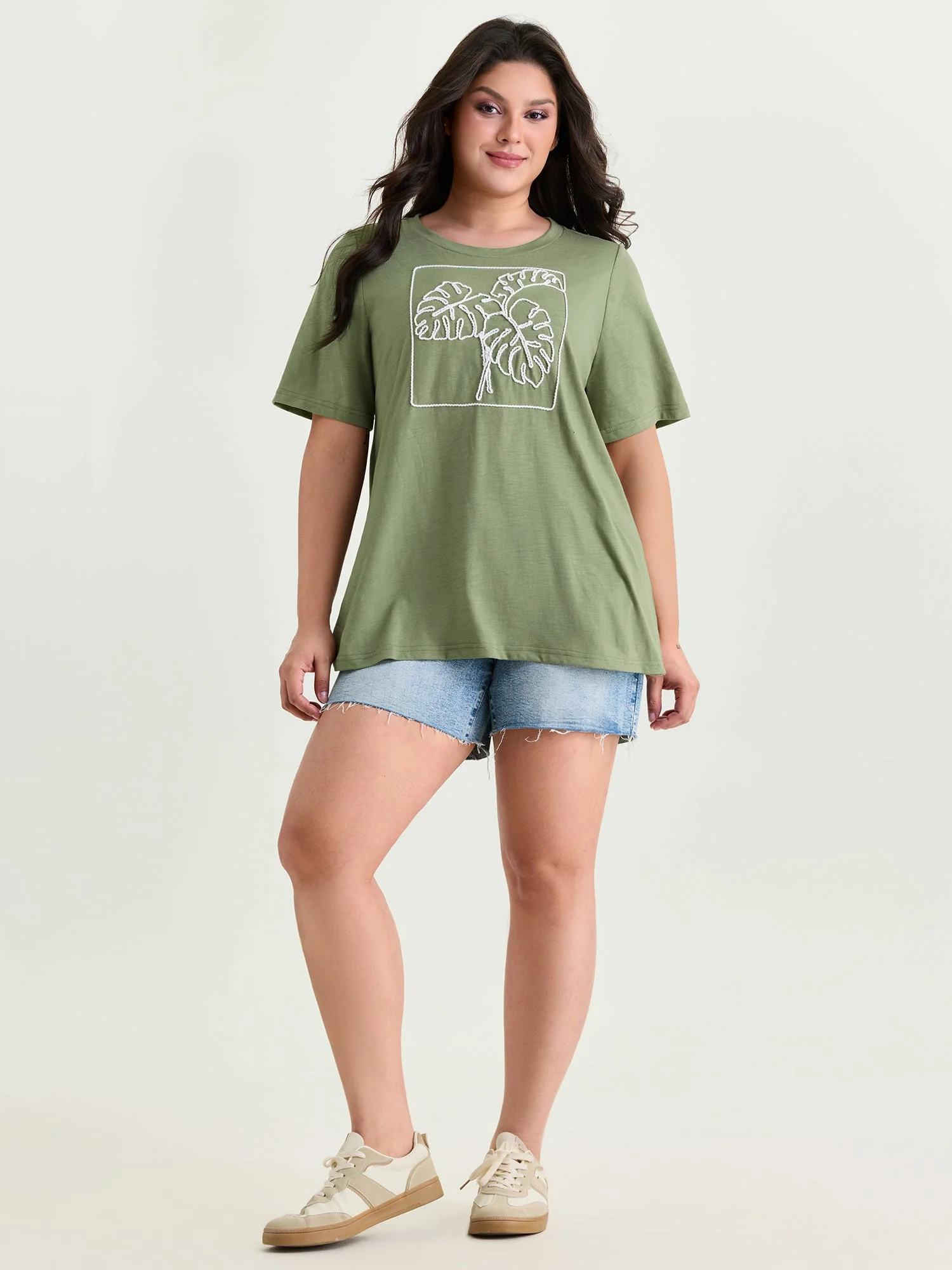 Embroidered Leaf Pattern Plain T-Shirt