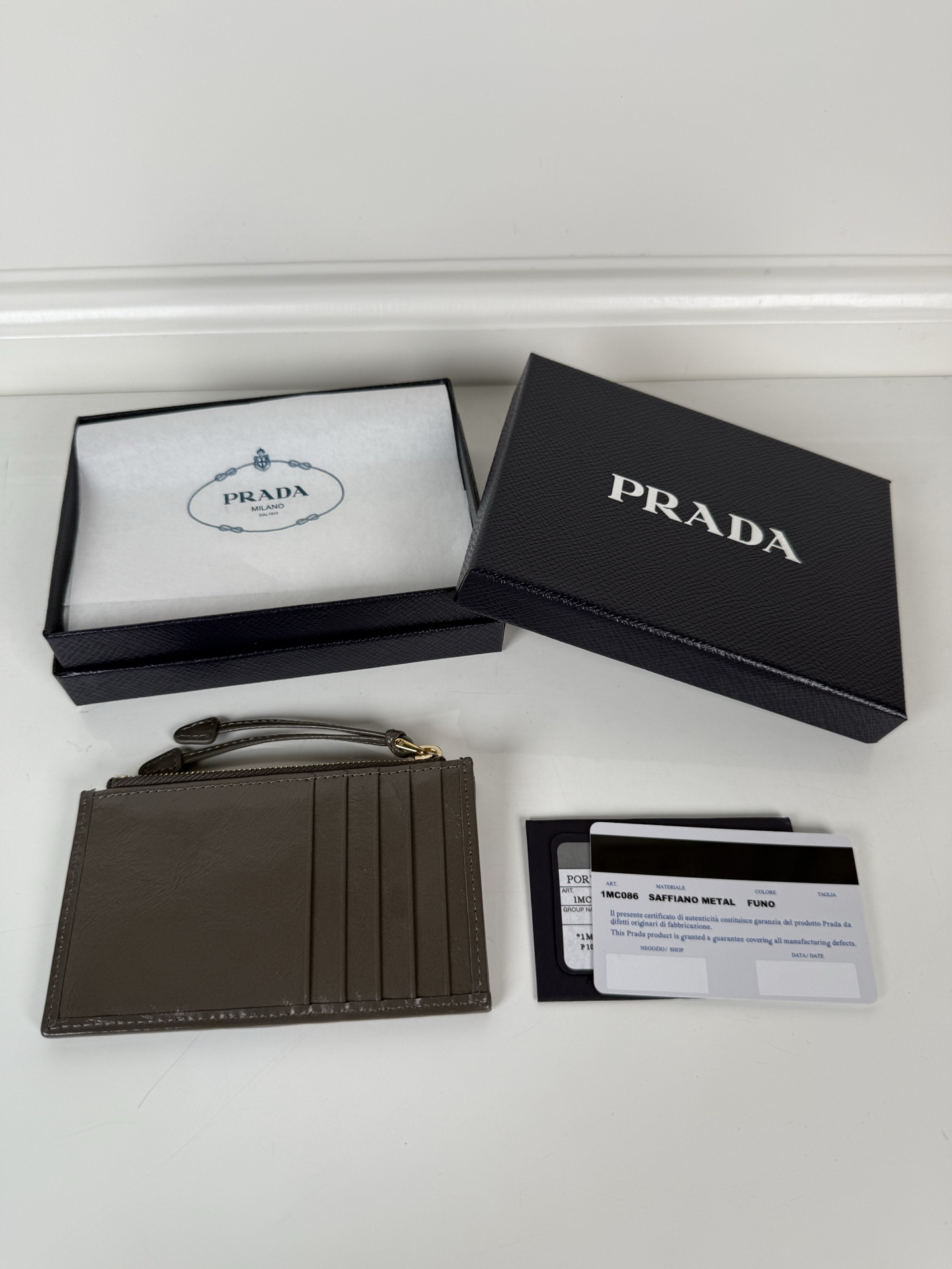 [TOP] PRADA Short Wallet 8cm*13cm - Dark Grey - 711 Luxury