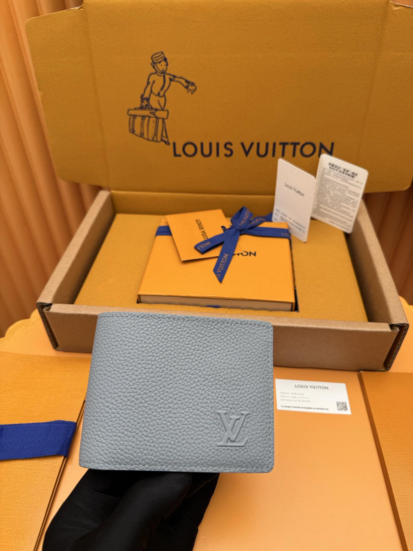 [TOP] Louis Vuitton LV Multie Wallet Cowhide 11.5x9x1.5cm - Gray - 711 Luxury
