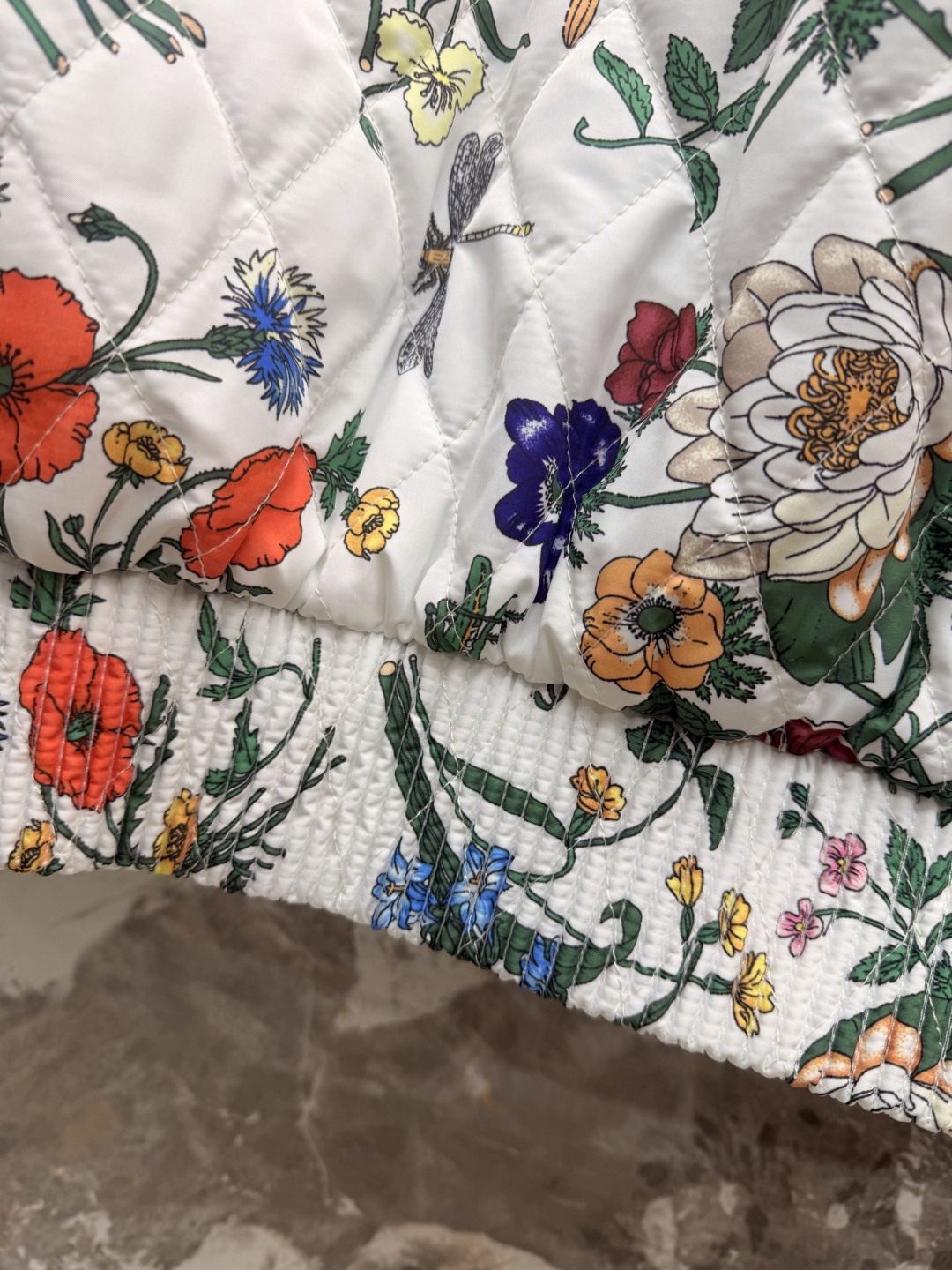 [TOP] GUCCI Floral Cotton-Padded Jacket - White