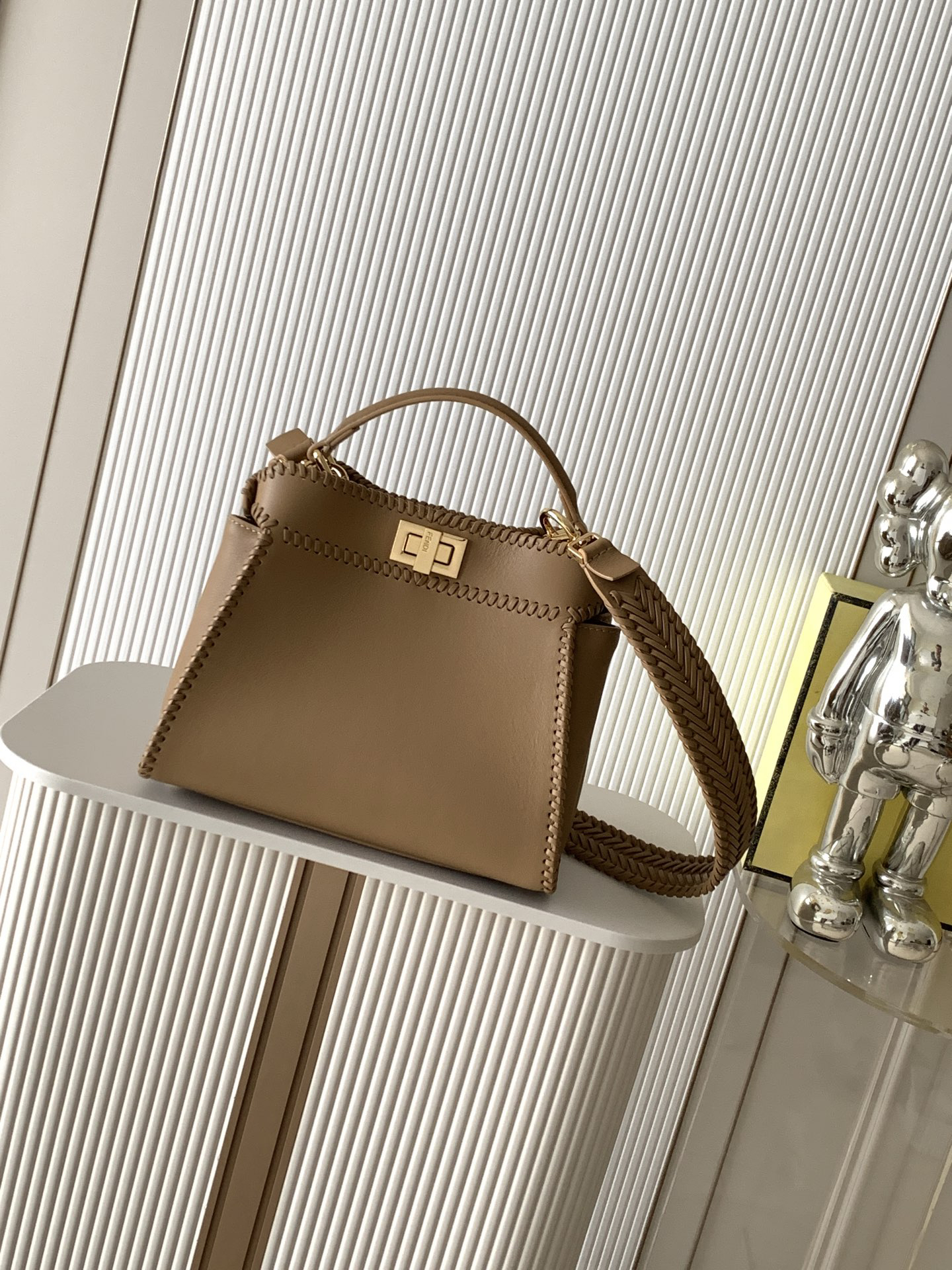 [TOP] FENDI Peekaboo ISeeU Bag Cowhide 23-11-18cm - Brown & GHW - 711 Luxury