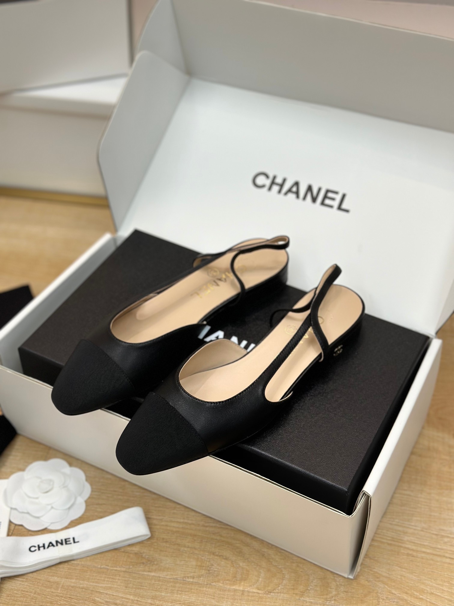 [TOP] CHANEL Flats - Black - 711 Luxury