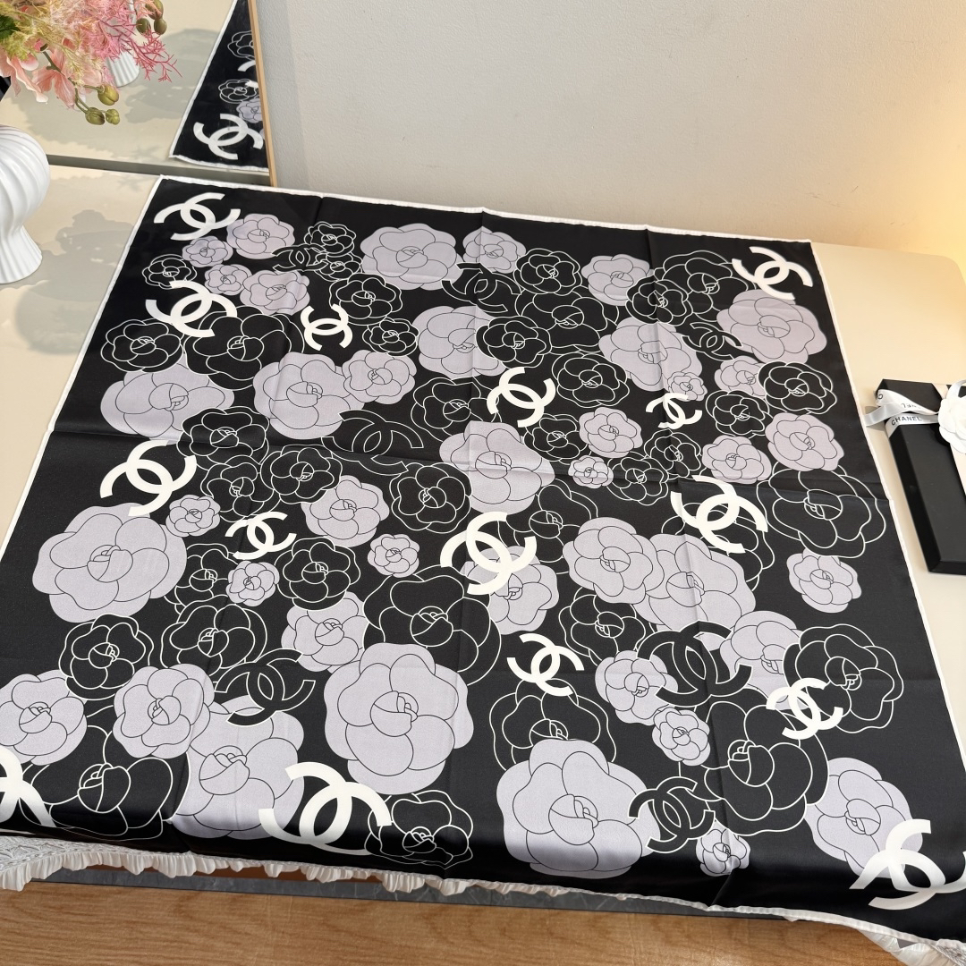 [TOP] CHANEL Silk Scarf - Black