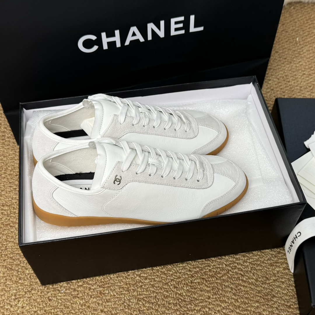 [TOP] CHANEL Sneakers - White