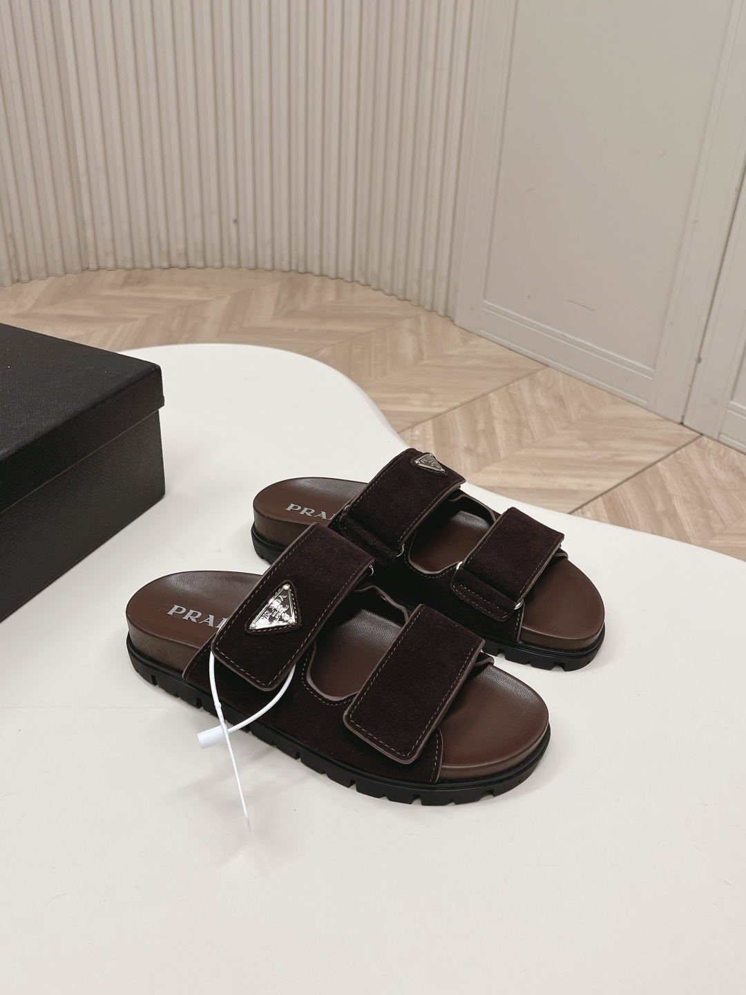 [TOP] PRADA Slippers - Chocolate - 711 Luxury