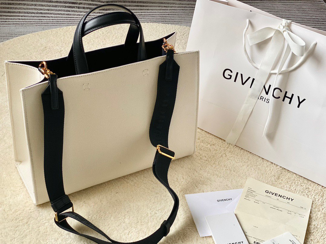 [TOP] GIVENCHY  Tote Bag - Beige