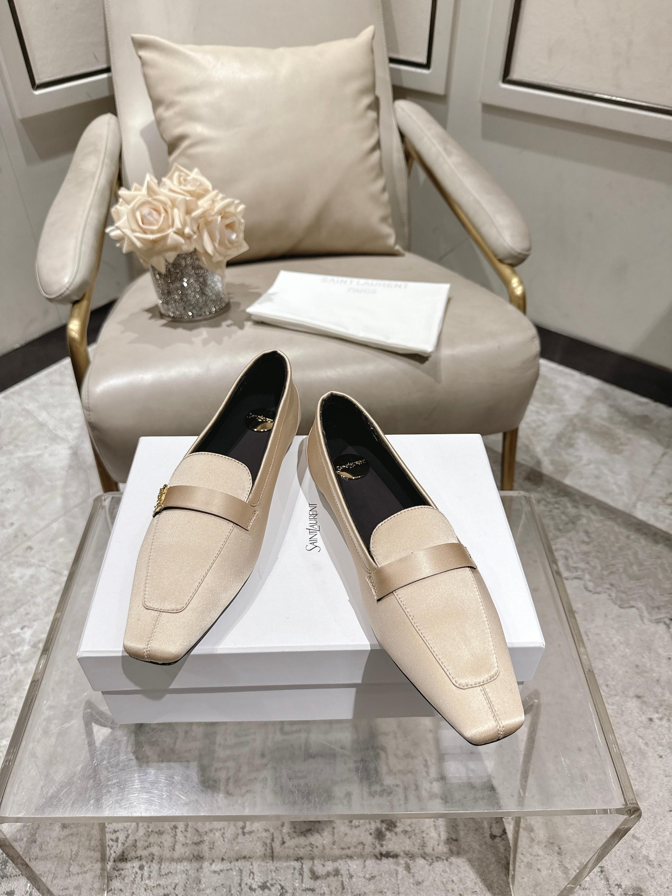 [TOP] Yves Saint Laurent YSL Flats - Apricot - 711 Luxury