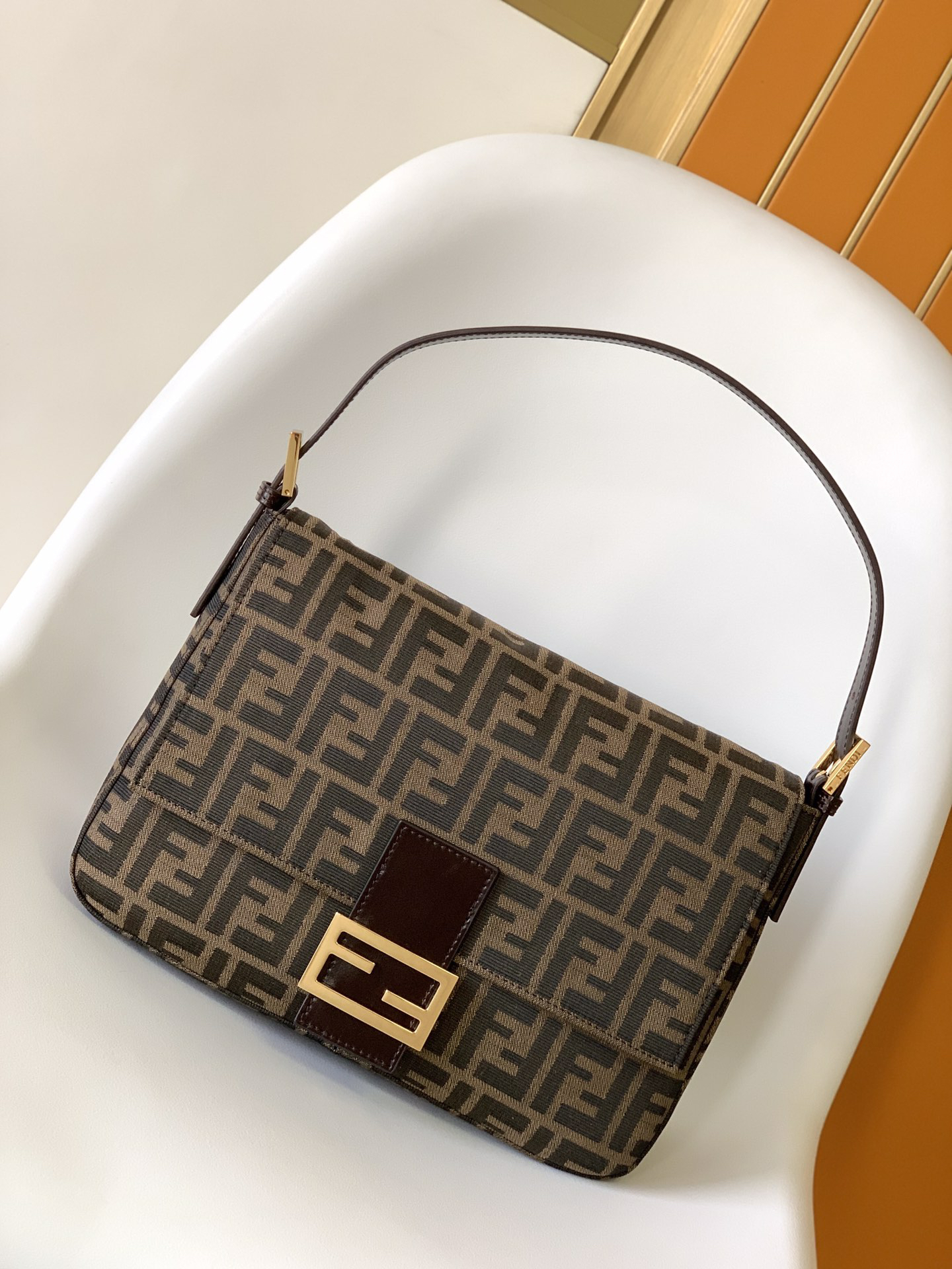 [TOP] FENDI Vintage Bag 29x21x12cm - Brown & GHW - 711 Luxury