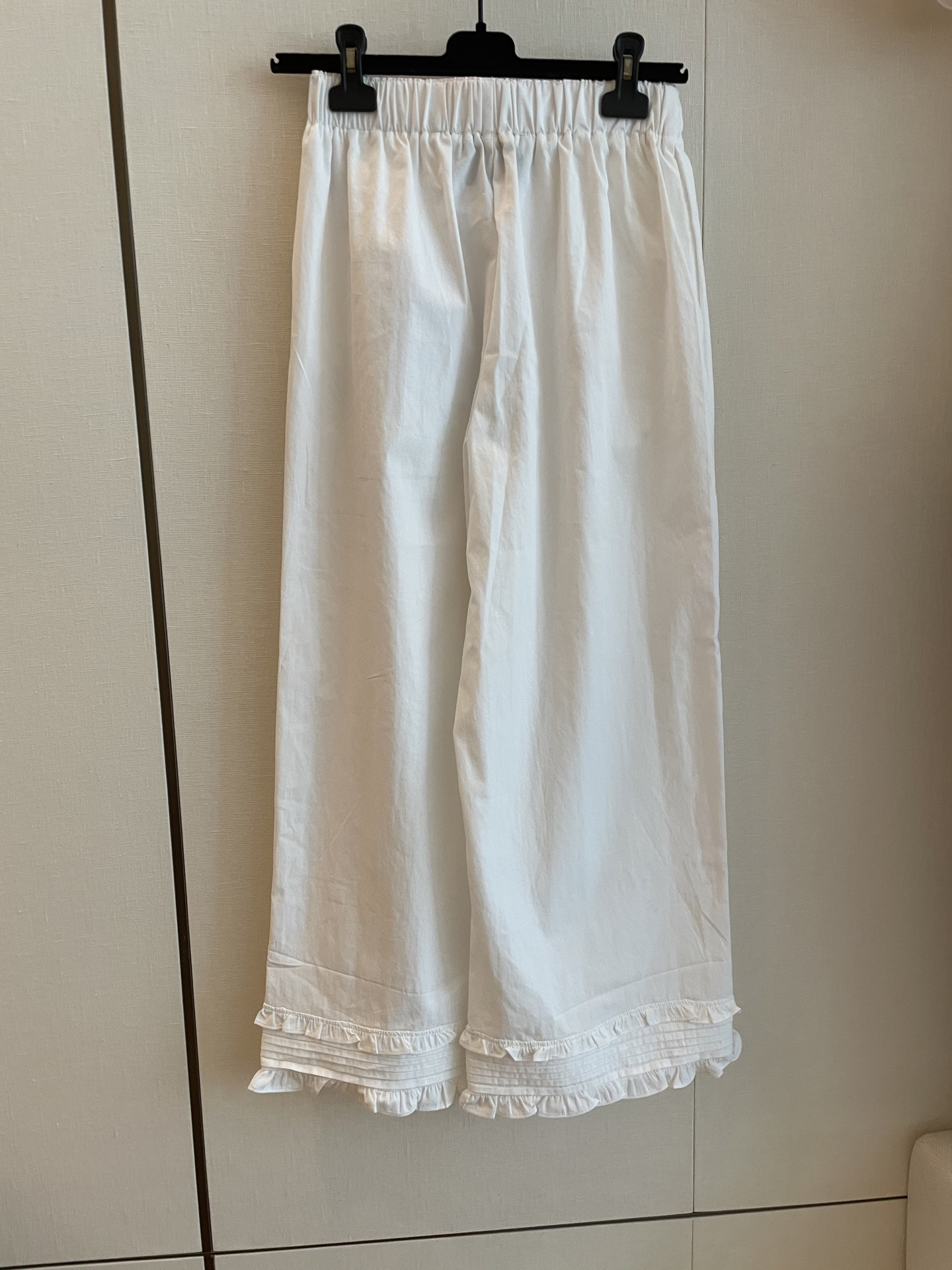 [TOP] CHANEL Pants - White