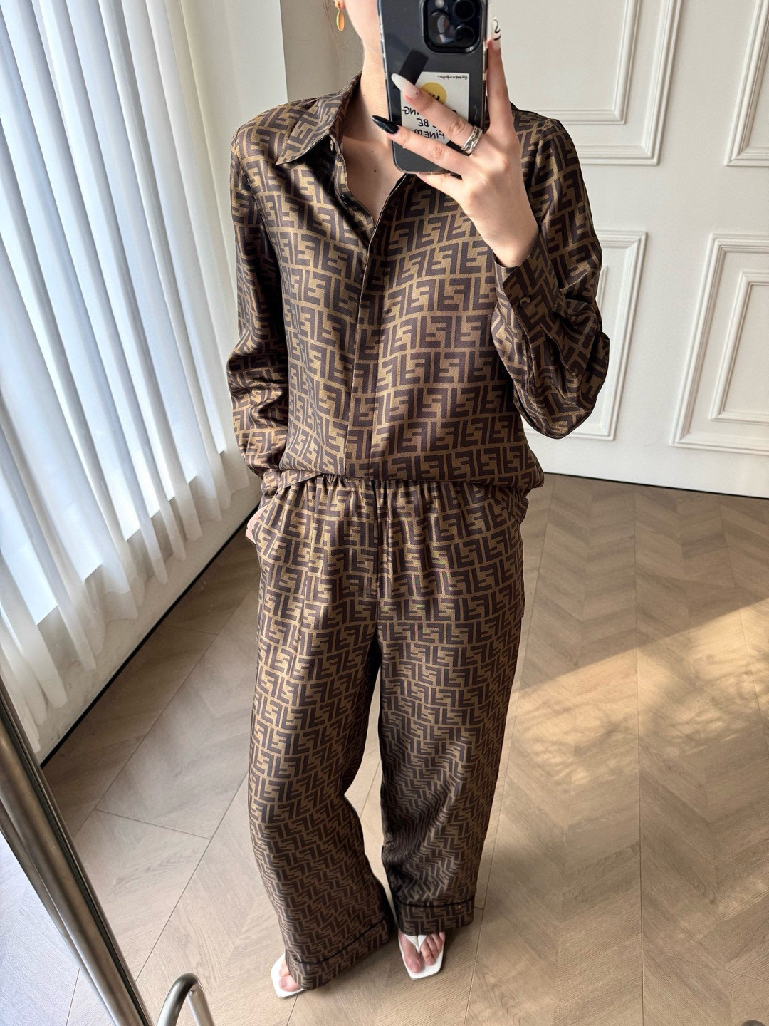 [TOP] FENDI Suit -Brown