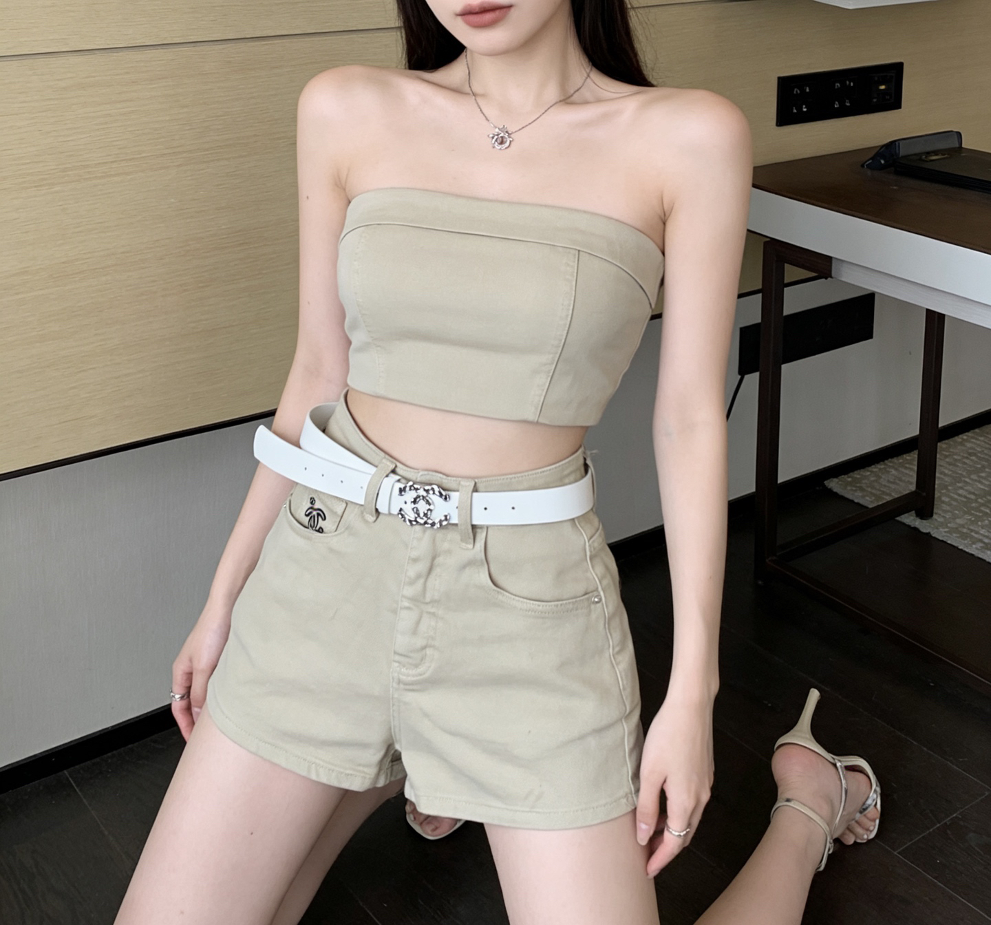 [TOP] CHANEL Shorts - Khaki