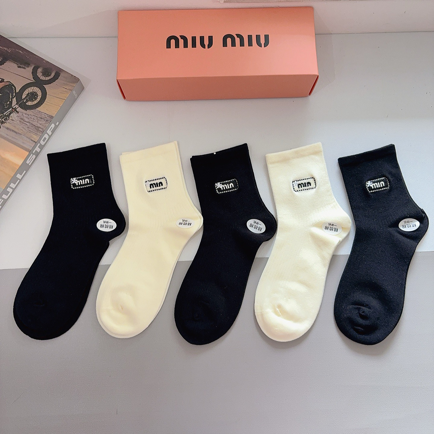 [TOP] Miu Miu Socks - 5 Pieces as a Set - 711 Luxury