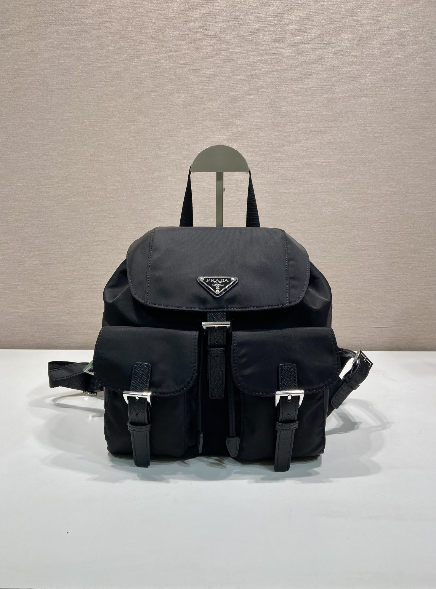 [TOP] PRADA Backpack 28x23.5x12cm - Black - 711 Luxury