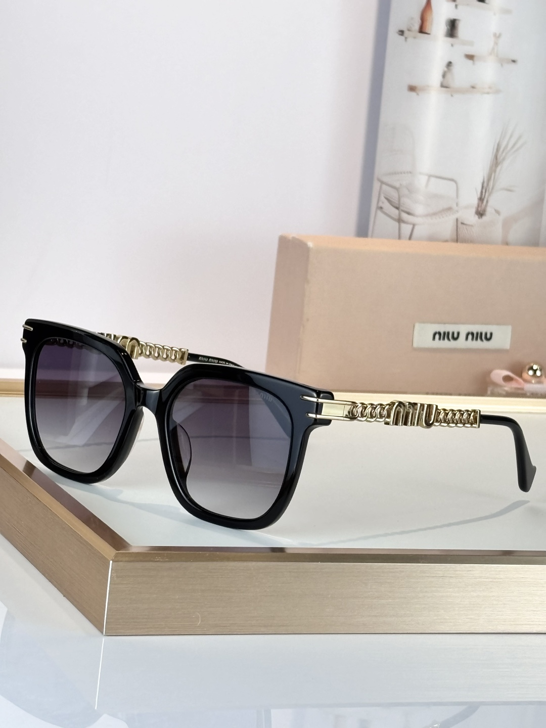 [TOP] Miu Miu Sunglasses - 4 Colors