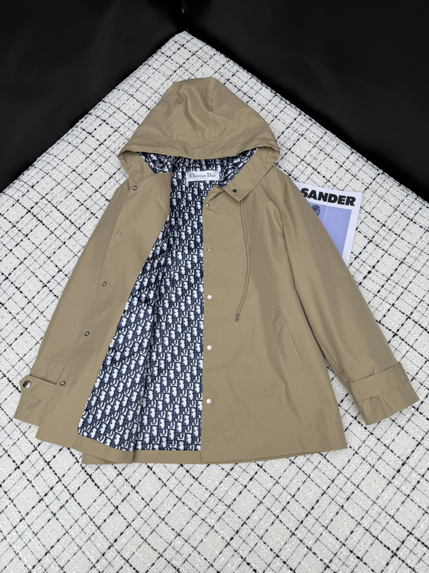 [TOP] Christian Dior Trench Coat - Khaki