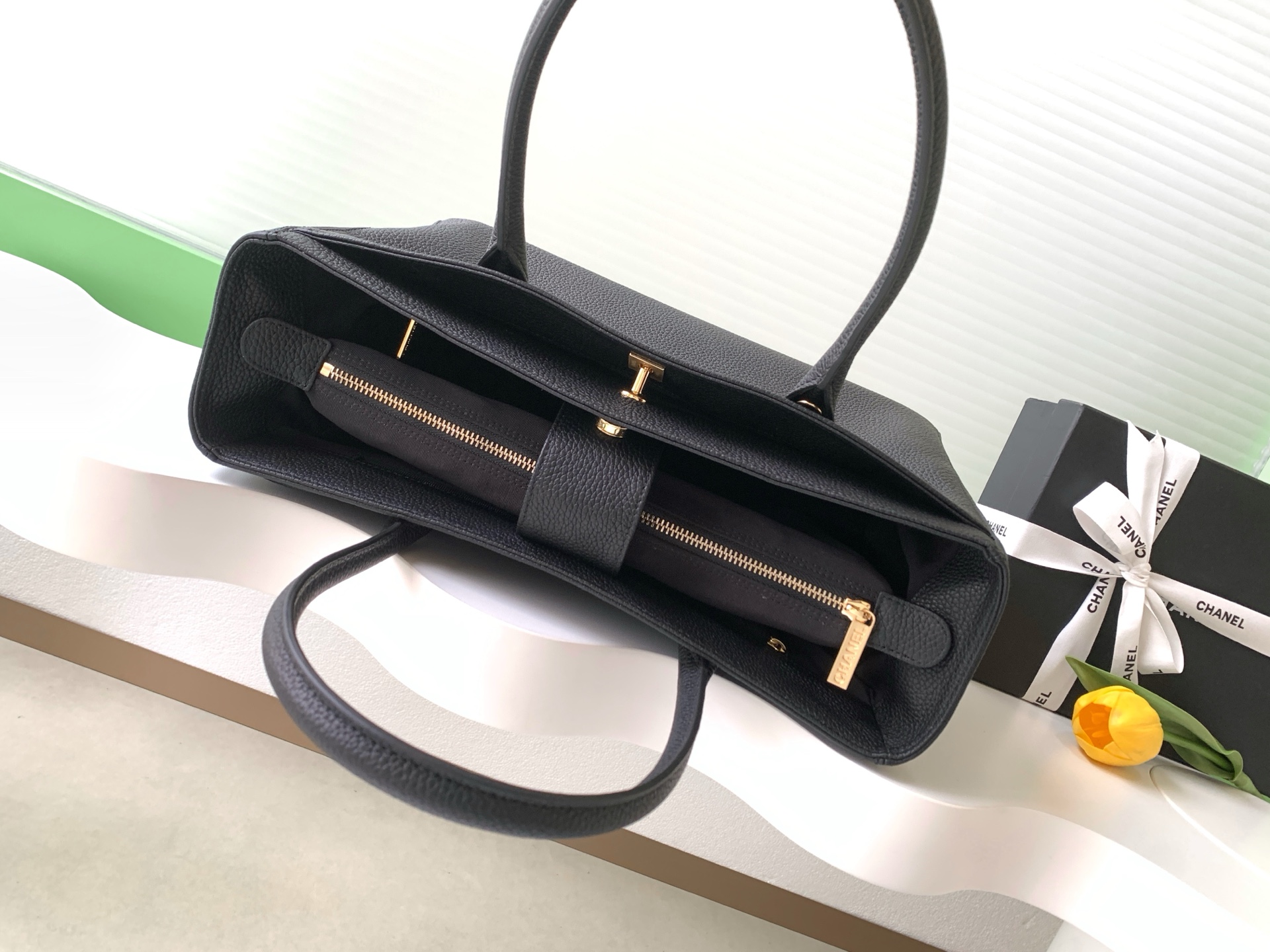 [TOP] CHANEL Cerf Tote Bag 24-36-14CM / 17.5-32-13CM - Black