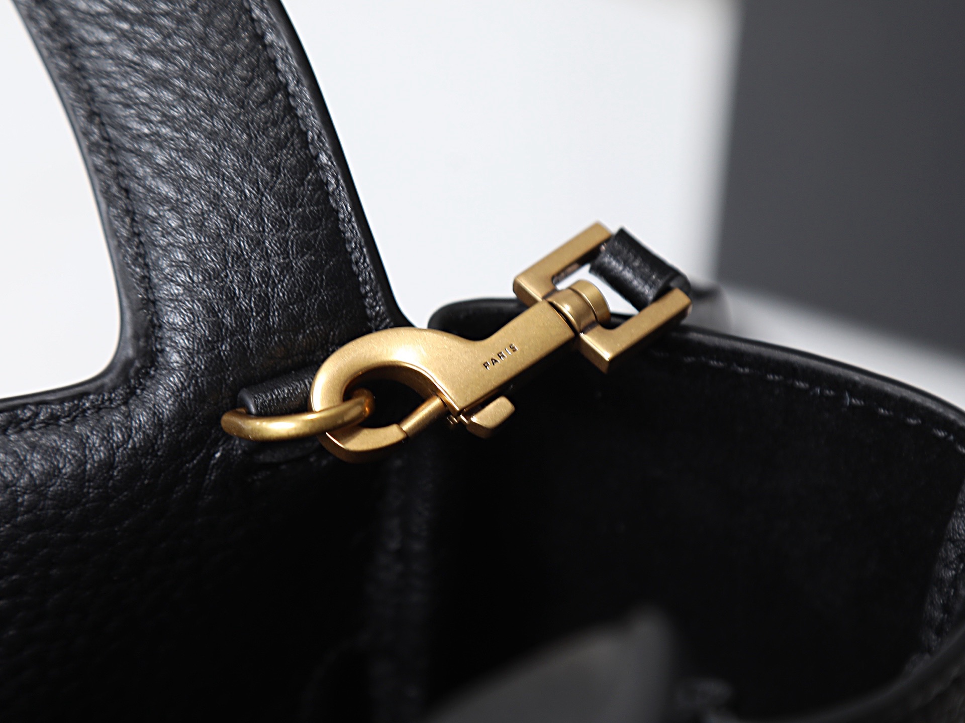 [TOP] Yves Saint Laurent YSL LE5A7 Baby BEA Handbag - Black- GHW - 18x15x13 cm - 711 Luxury