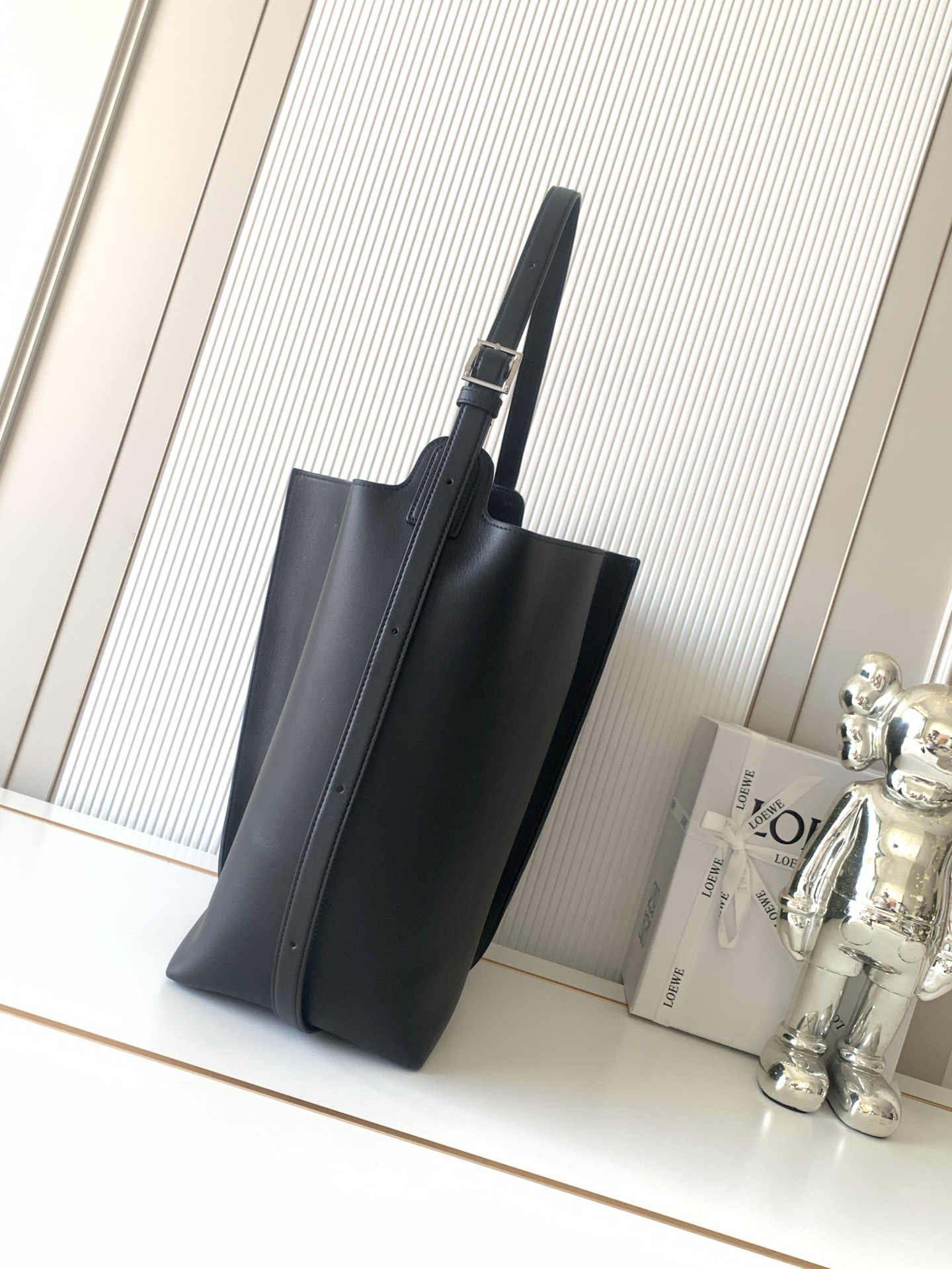 [TOP] LOEWE Bilbao Bag Bucket Bag 33*27.5*17CM - Black - 711 Luxury