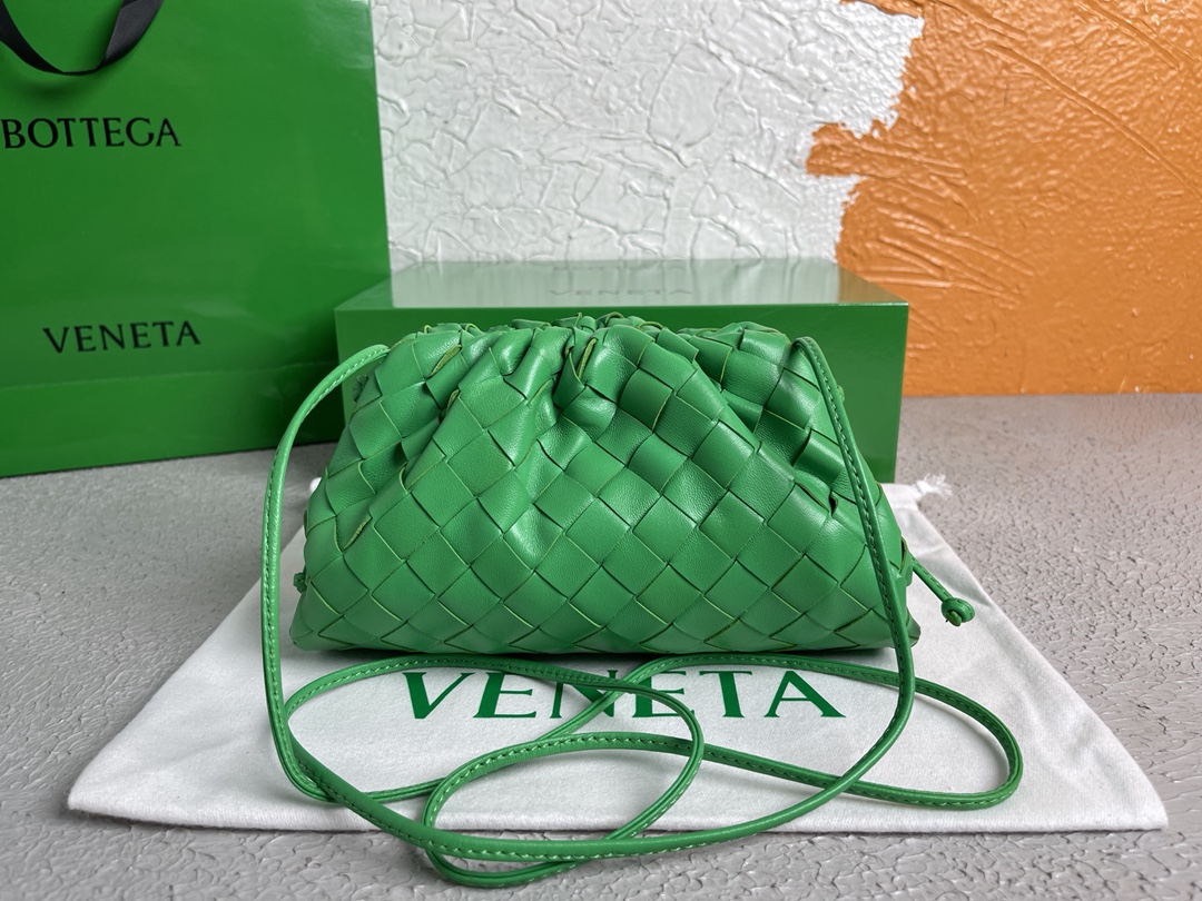 [TOP] Bottega Veneta BV The Pouch Bag 22x13x7cm - Green - 711 Luxury