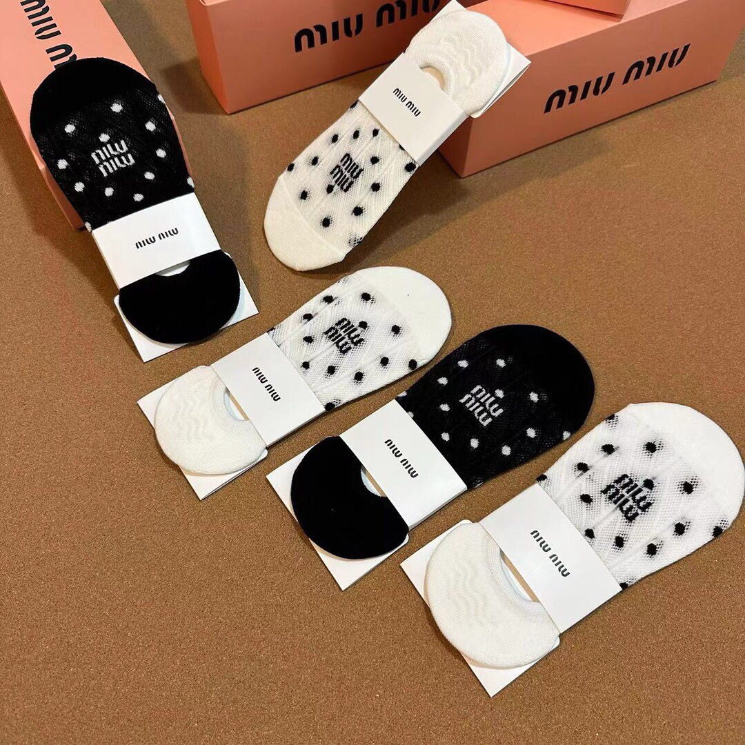 [TOP] Miu Miu Socks - 5 Pieces as a Set - 711 Luxury